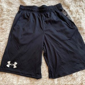 Black ua athletic shorts